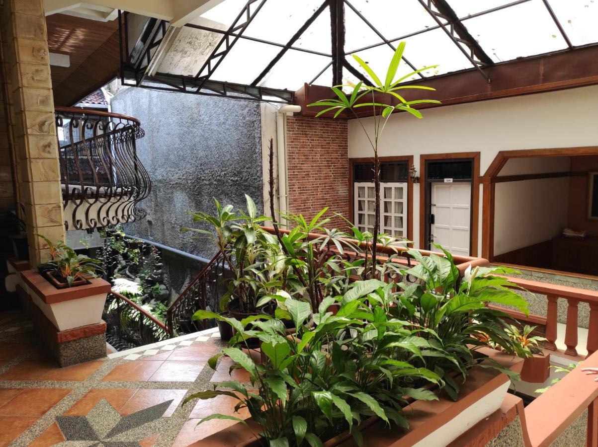 阿维加酒店 万隆 外观 照片